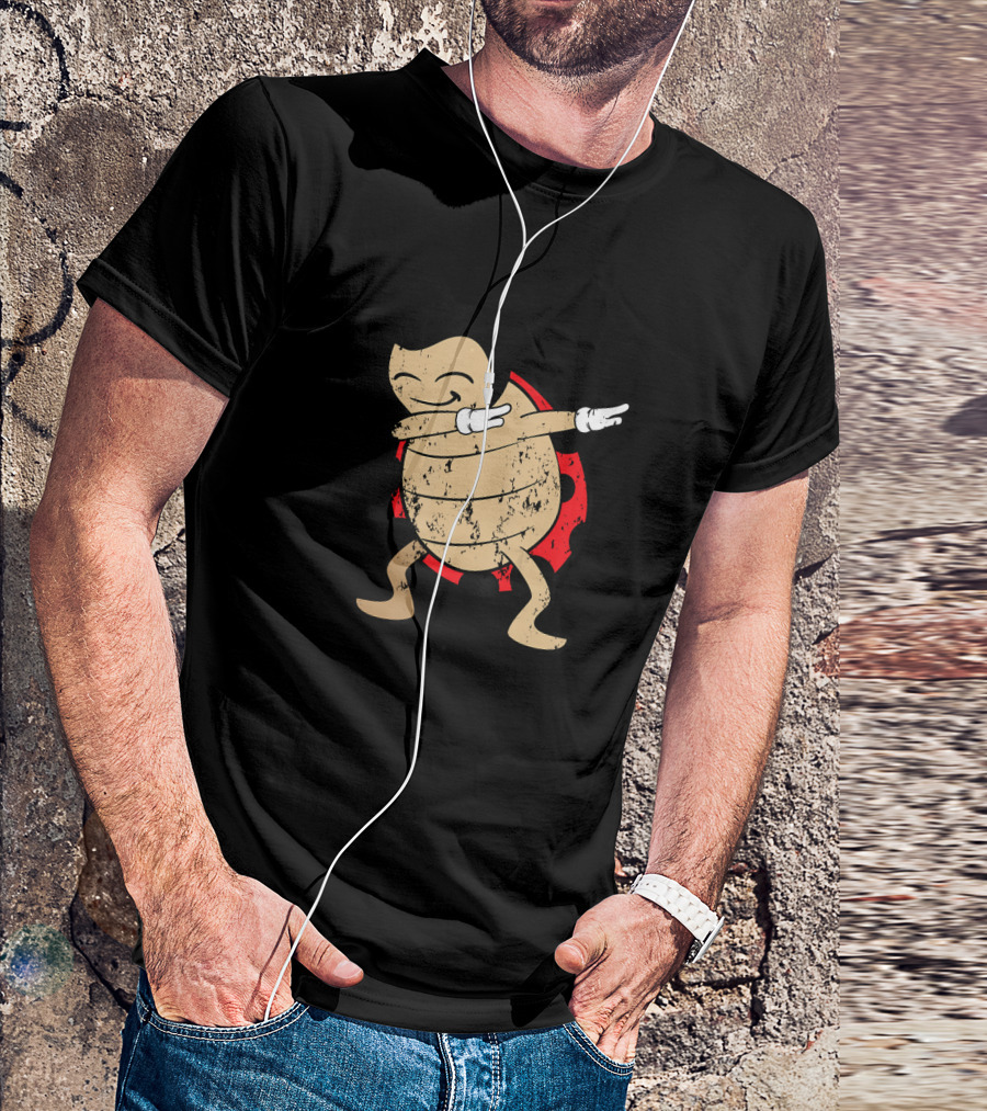 Cool Retro Vintage Grunge Style Dabbing Dab Ladybug T-Shirt