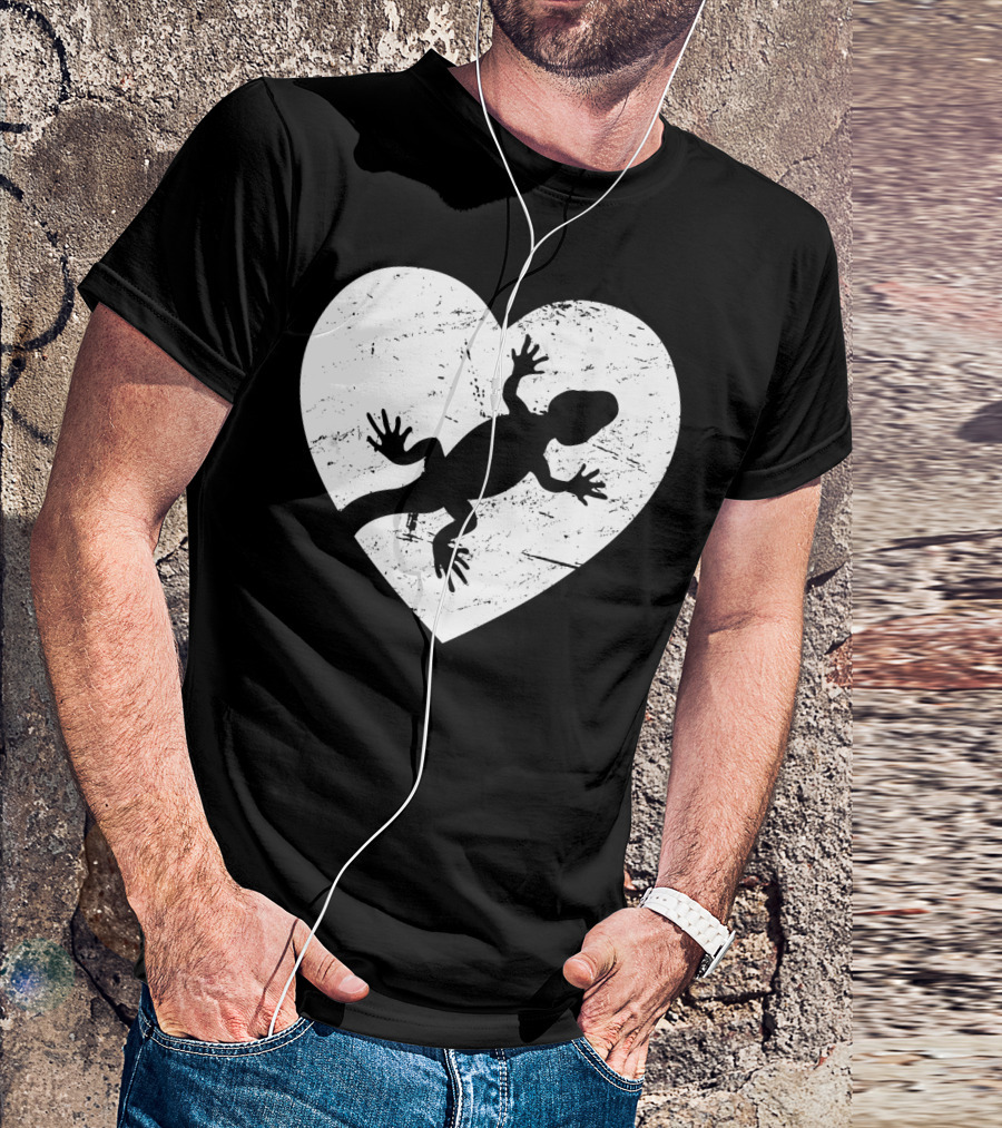 Distressed Heart Leopard Gecko Silhouette T-Shirt