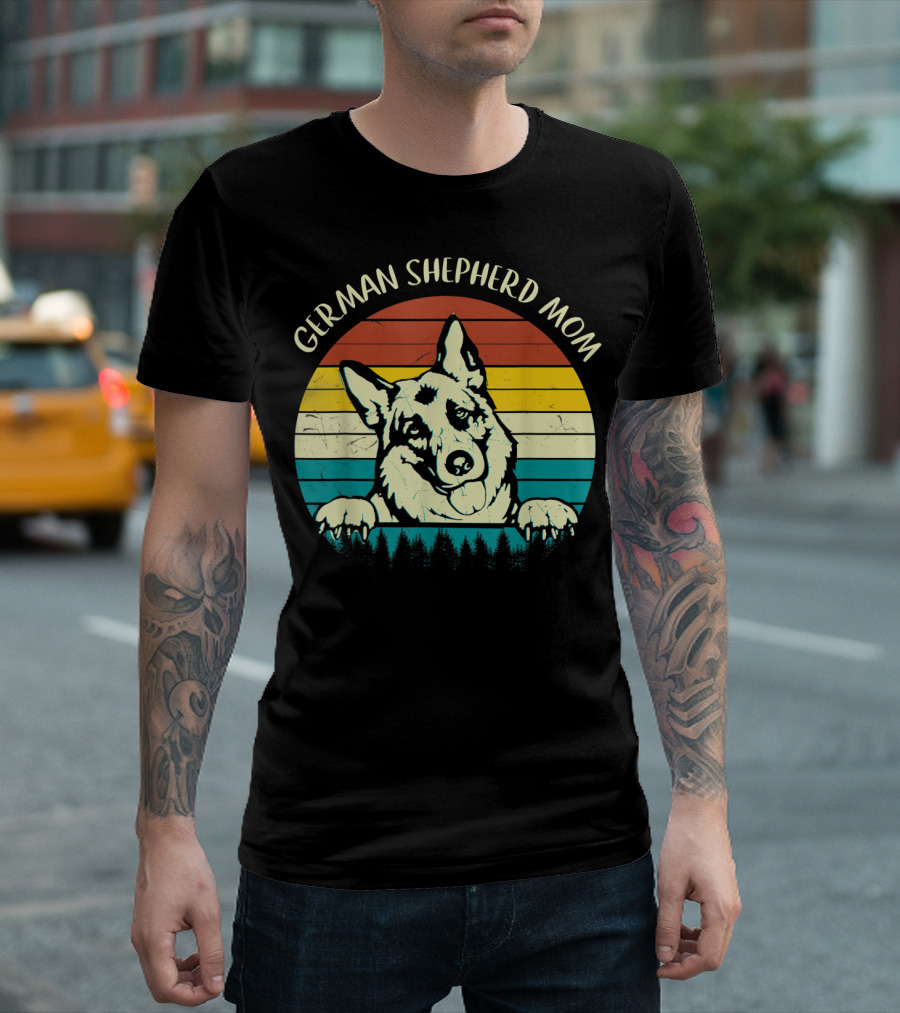 German Shepherd Mom Retro Sunset T-Shirt
