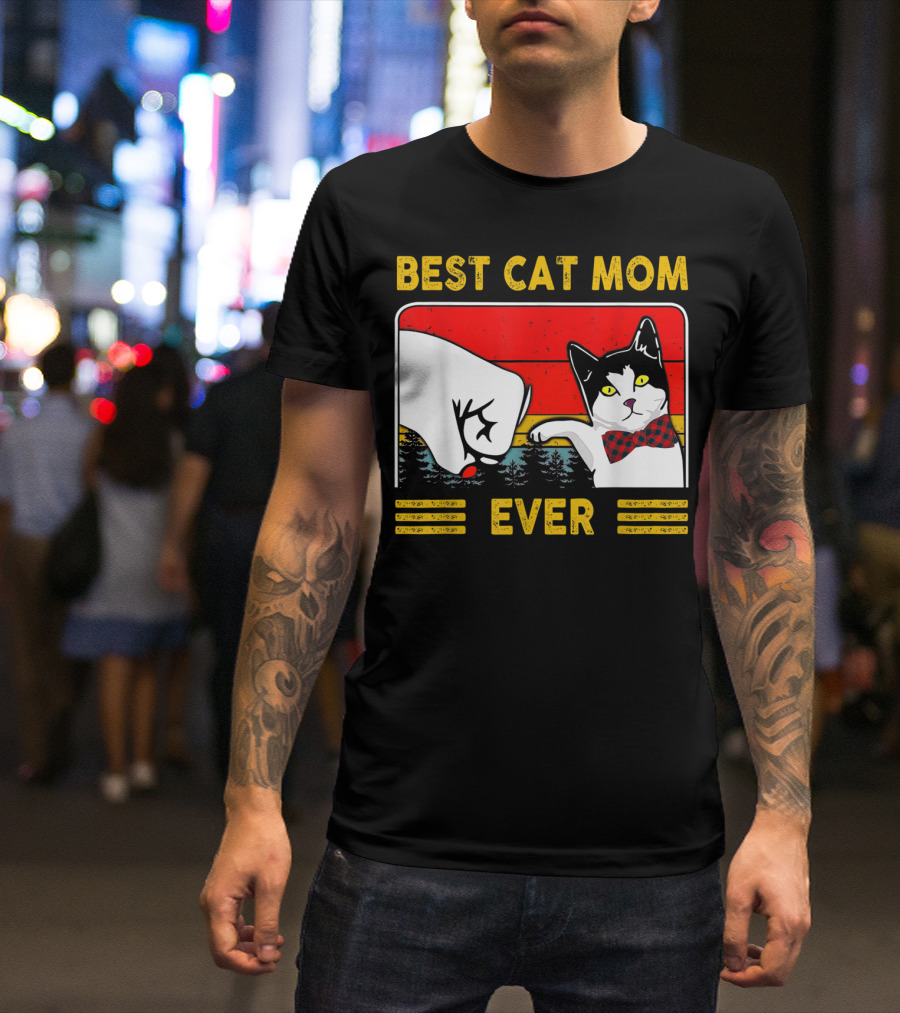 BEST CAT MOM EVER Retro Vintage Cat With Fist Bump And Bow Tie T-Shirt