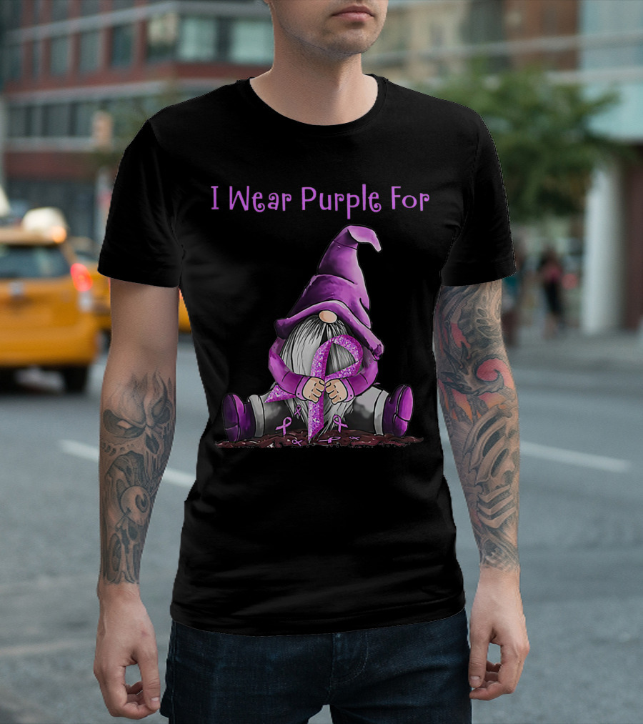 I Wear Purple For Fibromyalgia Awareness Gnome Holding Purple T-Shirt