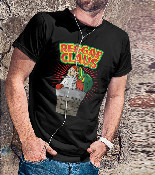 Reggae Claus Santa With Dreadlocks Smoking Weed In Chimney T-Shirt