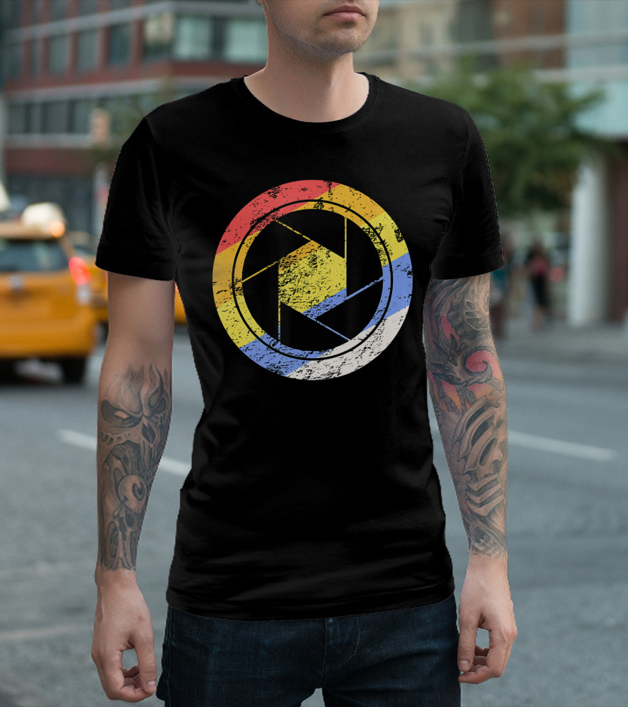 Aperture Camera Lens Photography Distressed Colorful Circle T-Shirt