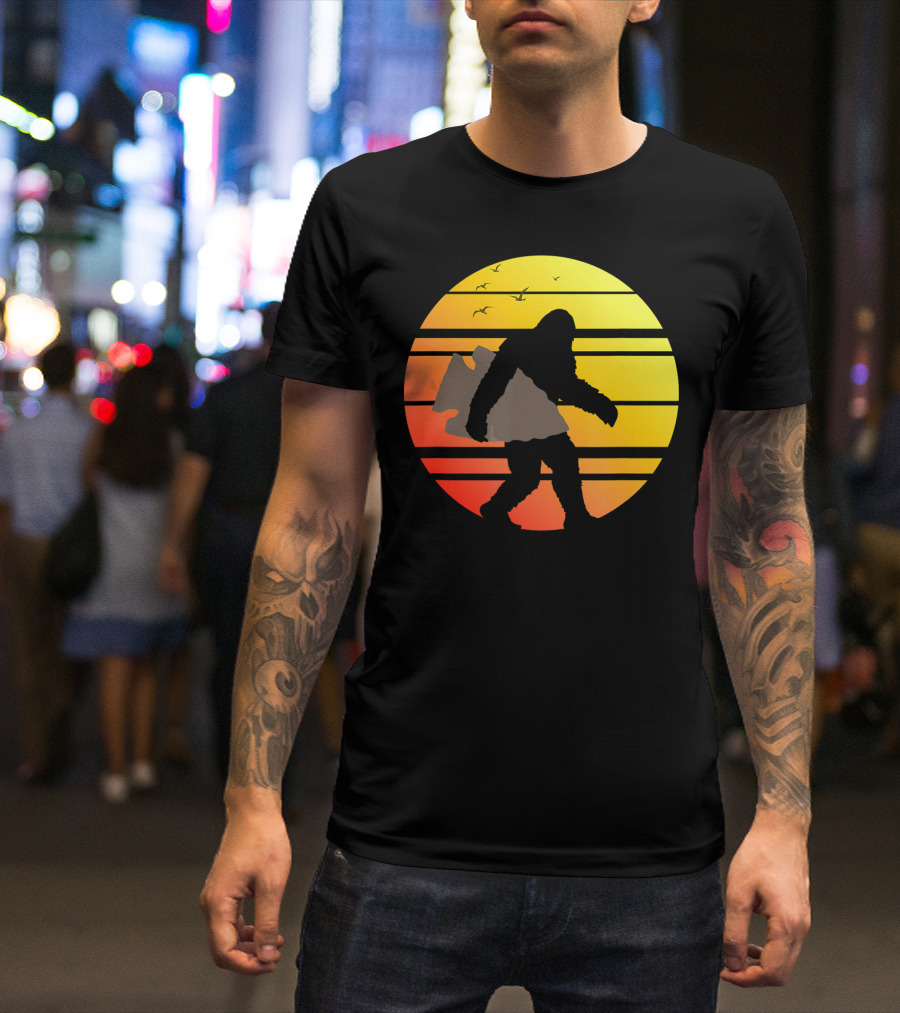 Bigfoot Arrowhead Hunting Indian Arrowhead Sunset T-Shirt