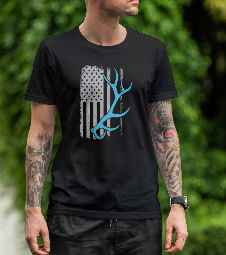 Elk Hunter Vintage American Flag Rustic Antler T-Shirt