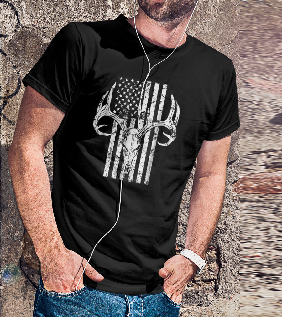 Hunting Deer Skull American Flag T-Shirt