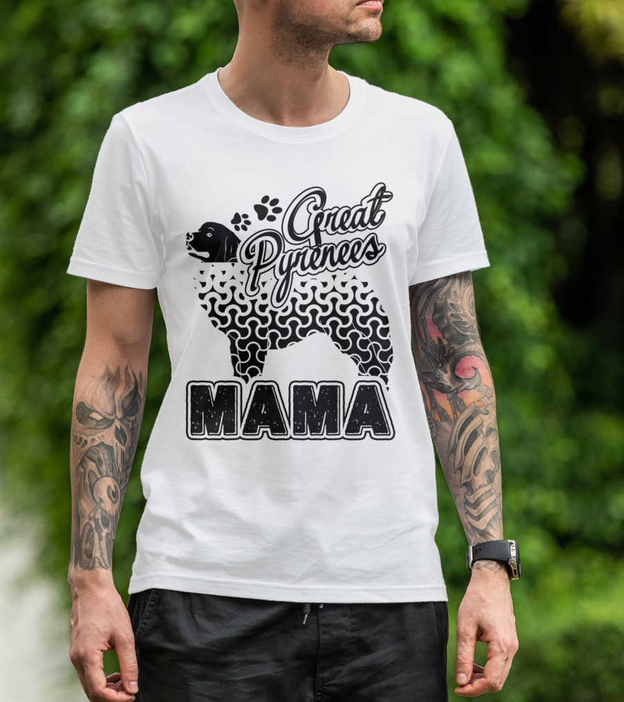Great Pyrenees Dog Lover Mama Graphic With Paw Prints T-Shirt
