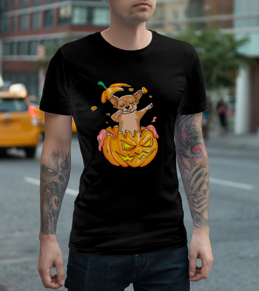 Chihuahua Dabbing in Carved Halloween Jack-O'-Lantern Pumpkin T-Shirt