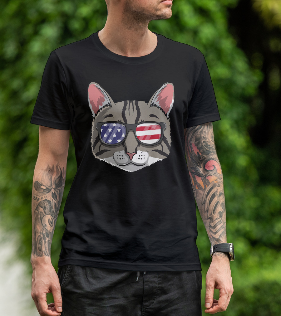 Tabby Cat American Flag Sunglasses USA 4th Of July Patriotic T-Shirt