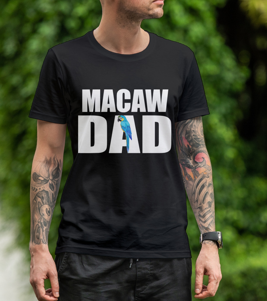 Blue And Gold Macaw Dad Parrot Lover Father's Day T-Shirt