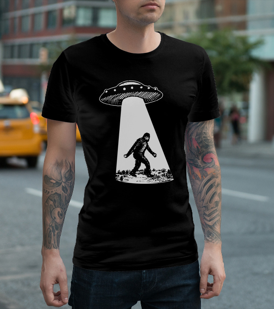Bigfoot UFO Abduction Beam Comic T-Shirt