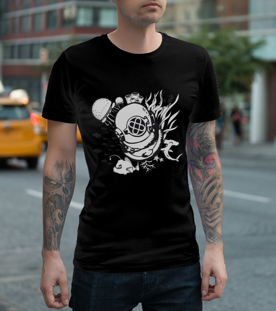 Old Diving Helmet Surrounded by Ocean Life Including Jellyfish and Fish T-Shirt
