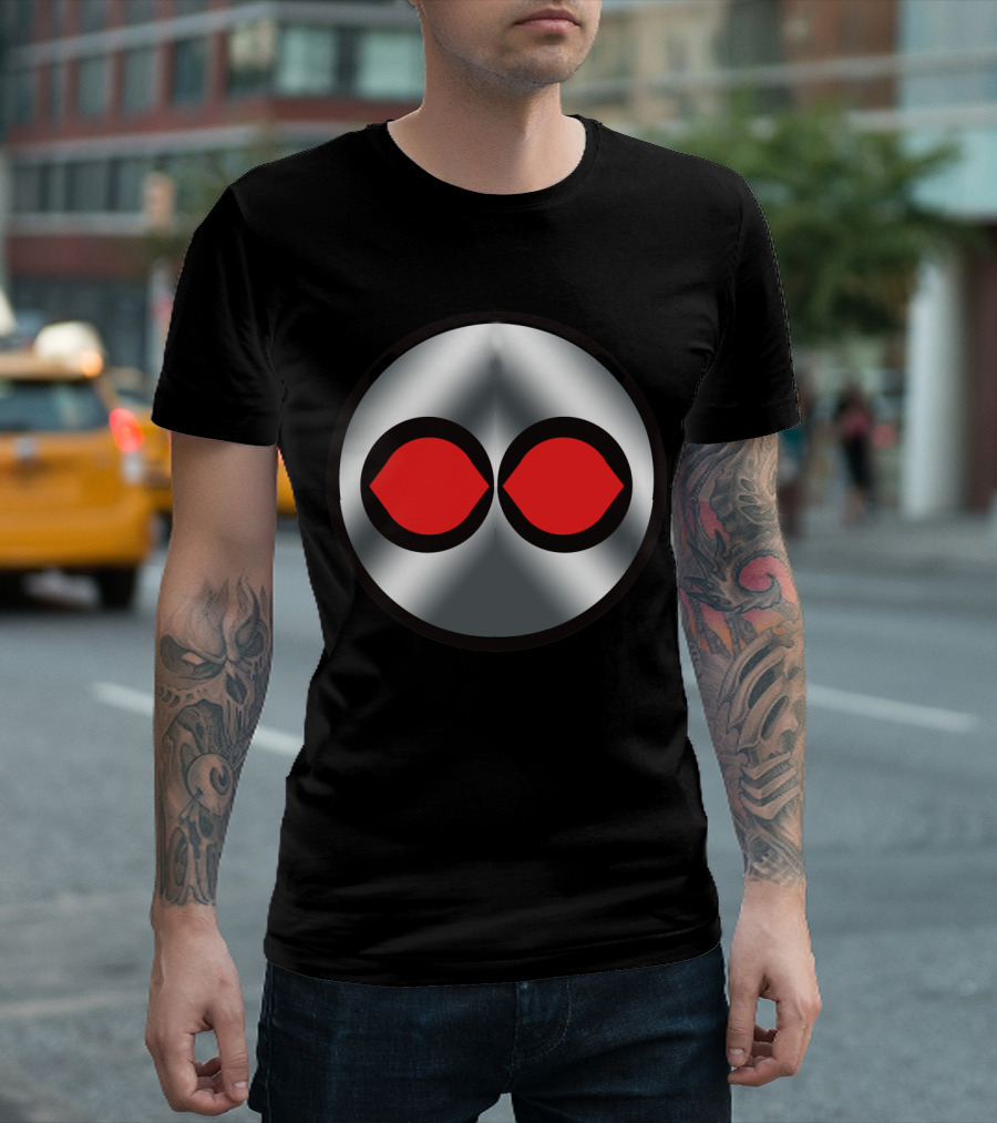 Black Manta Circa Hero Red Eyes Steel Helmet Emblem T-Shirt