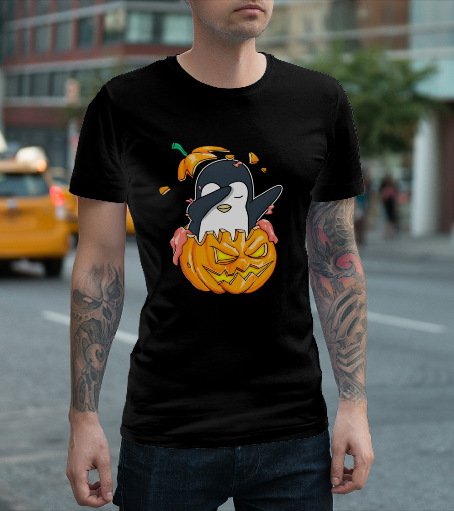 Dabbing Penguin in Jack-o'-Lantern Halloween Pumpkin Dab T-Shirt