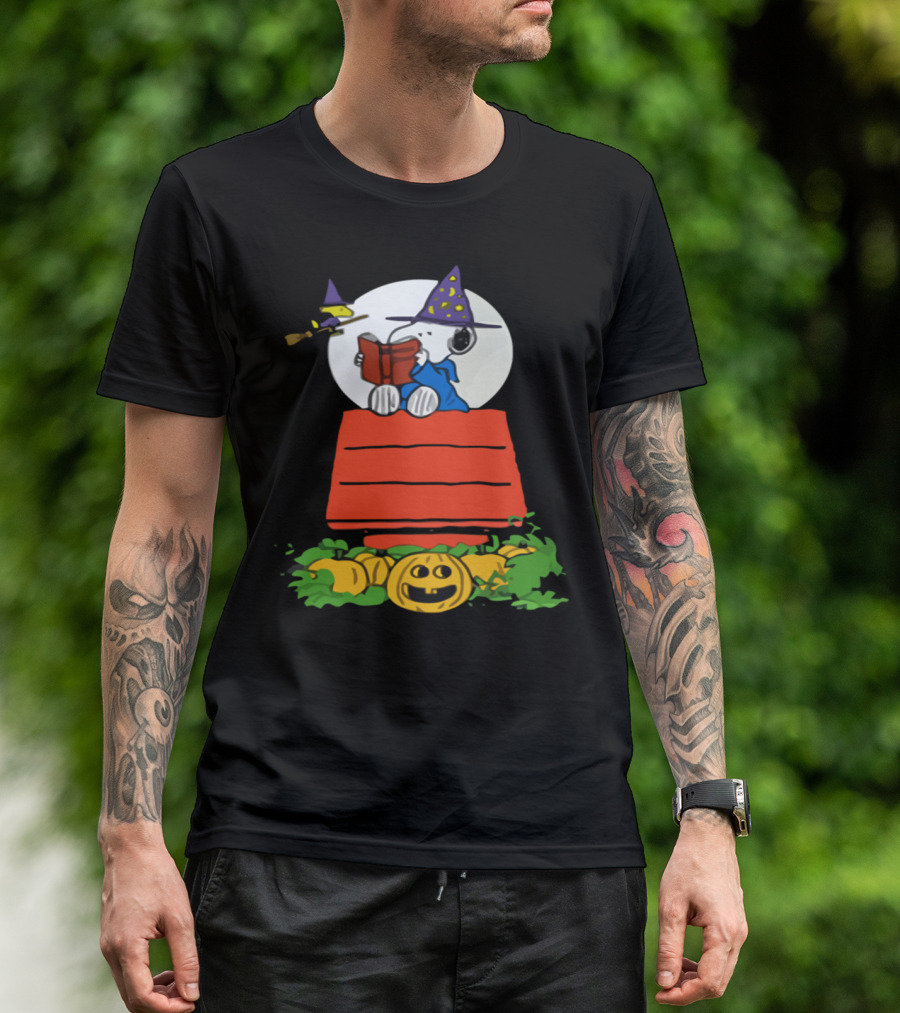 The Great Pumpkin With Witch Hat And Doghouse Scene T-Shirt