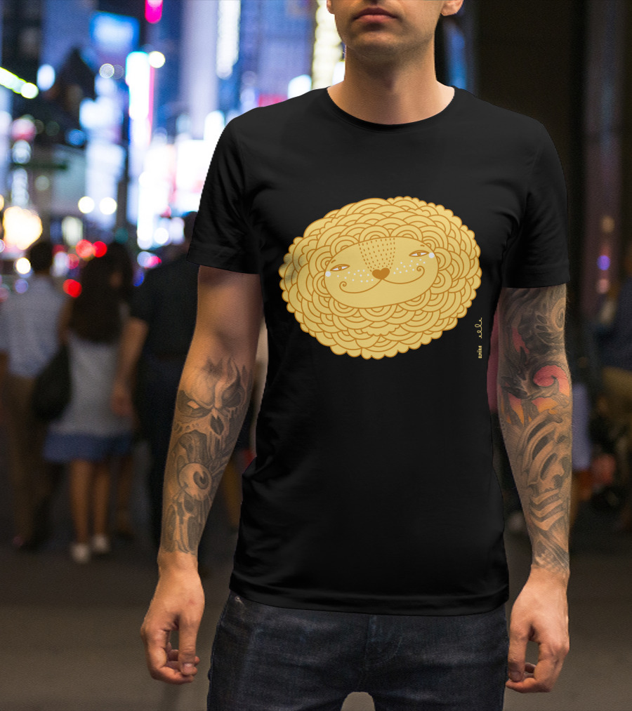 Happy Leo Sun Smiling Lion Face In Golden Curly Mane By Binha And Lola T-Shirt