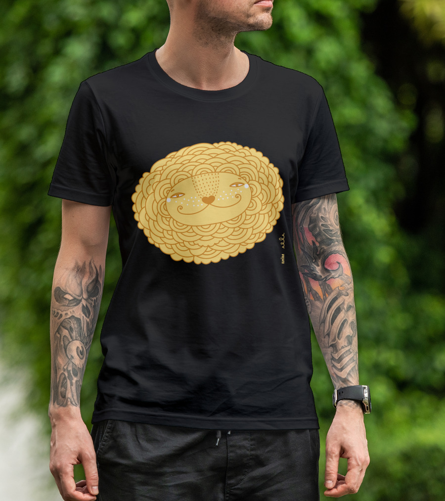 Happy Leo Sun Smiling Lion Face In Golden Curly Mane By Binha And Lola T-Shirt