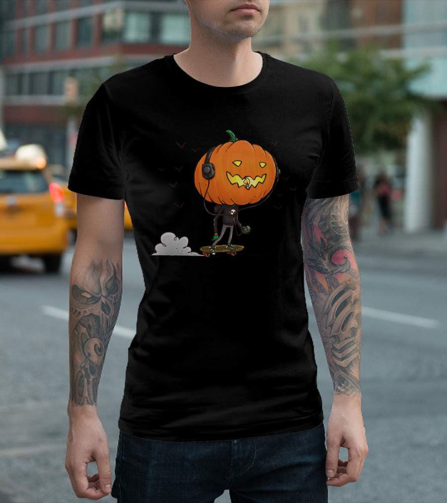 The Pumpkin Skater Headphones Halloween Jack-o'-Lantern Skateboarding Scene T-Shirt