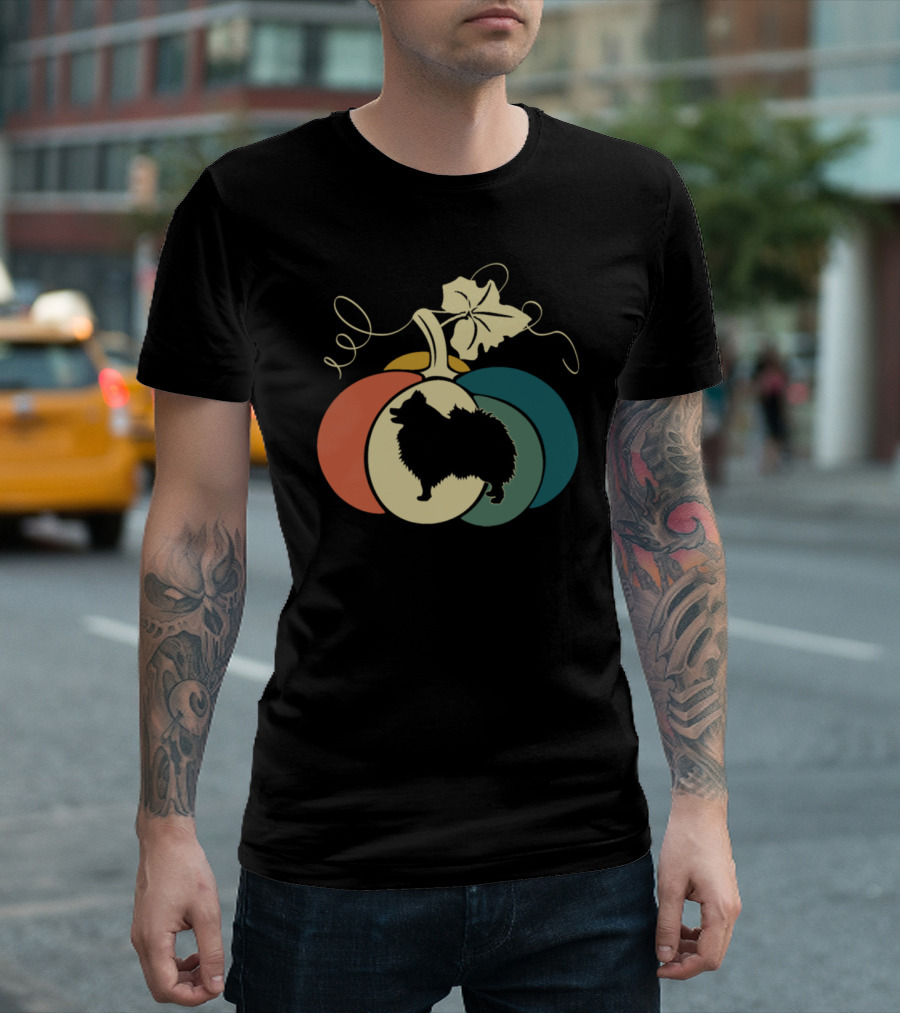 Pomeranian Dog Silhouette In Multicolored Pumpkin T-Shirt