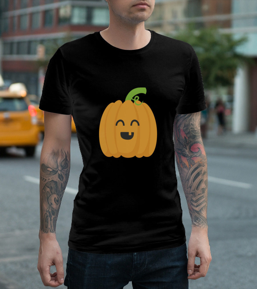 Happy Smiling Pumpkin with One Tooth and Green Stem T-Shirt