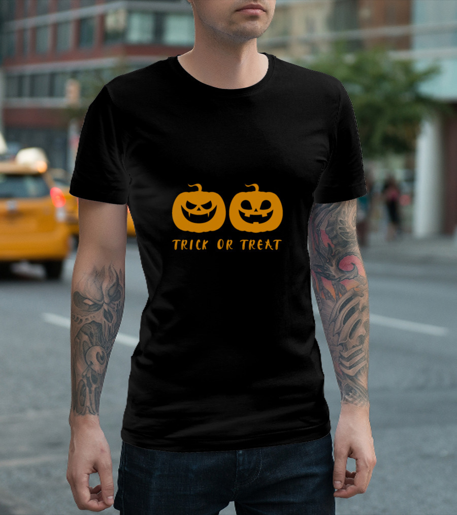 Trick Or Treat Pumpkins With Smiling Jack-O'-Lantern Faces T-Shirt