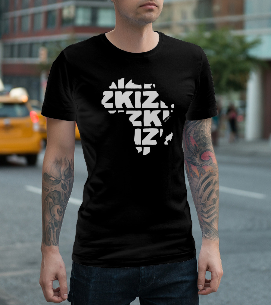 Kizomba Africa Map Featuring Kiz Message Repeated in T-Shirt
