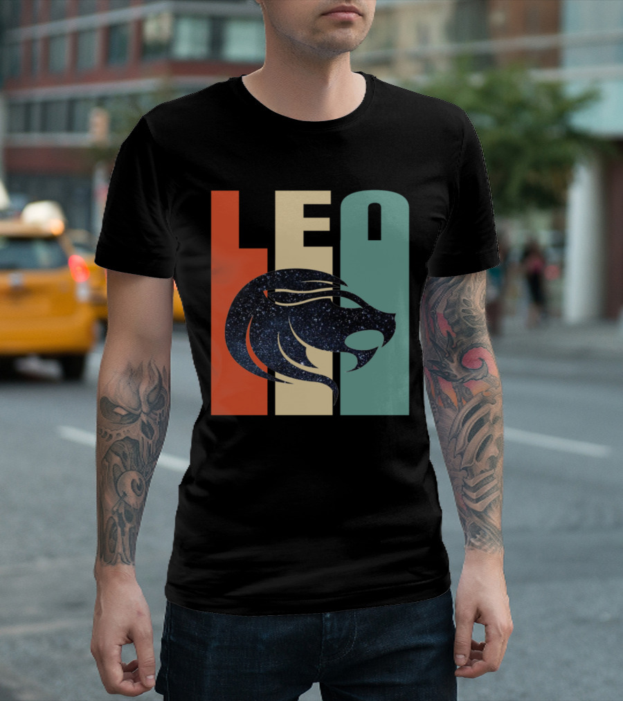 Leo Retro Vintage Galaxy Lion Birthday T-Shirt