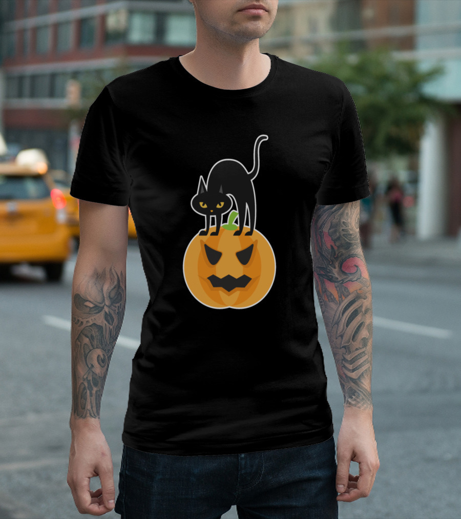 Halloween Black Cat on Jack-o'-Lantern Pumpkin T-Shirt