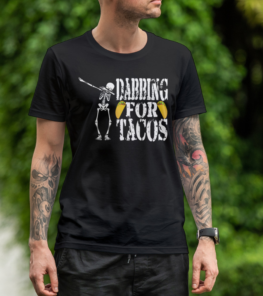 Dabbing For Tacos Skeleton Halloween T-Shirt