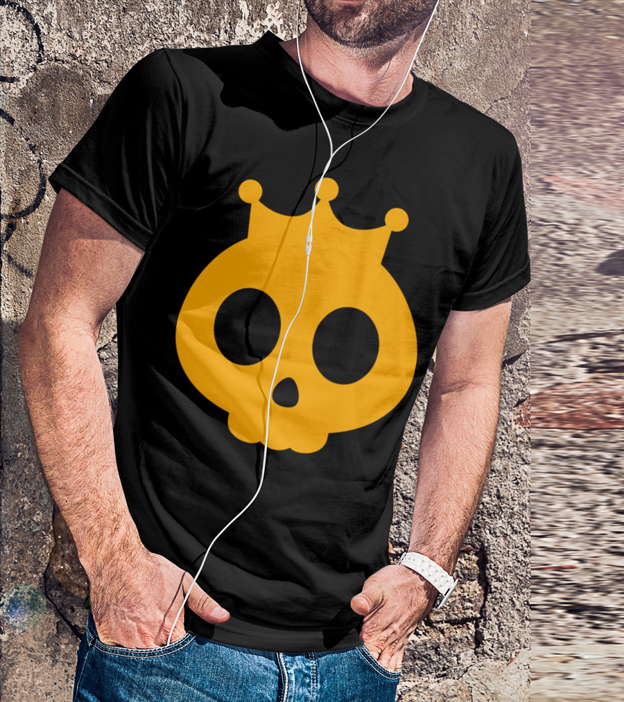 Crowned Skull Icon With Golden Emblem T-Shirt