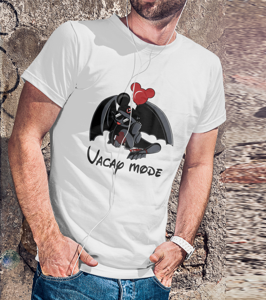 Toothless Vacay Mode T-Shirt