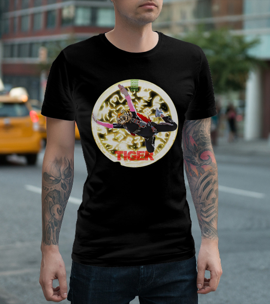 Skydiving Tiger Chinese Zodiac 1974 1986 1998 2010 T-Shirt