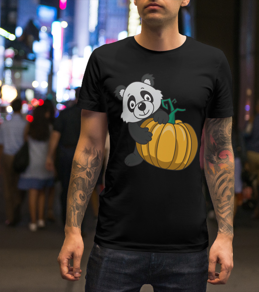 Panda Bear Hugging Halloween Pumpkin T-Shirt