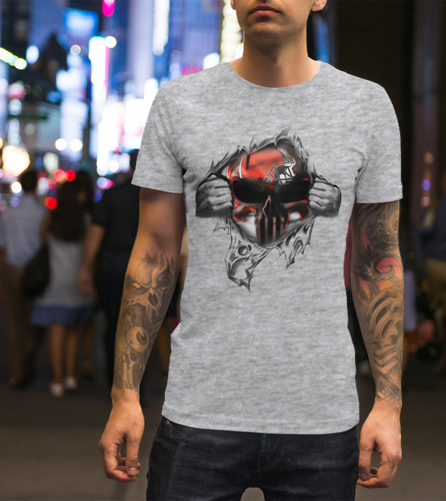 Cleveland Browns Punisher Skull Ripped T-Shirt