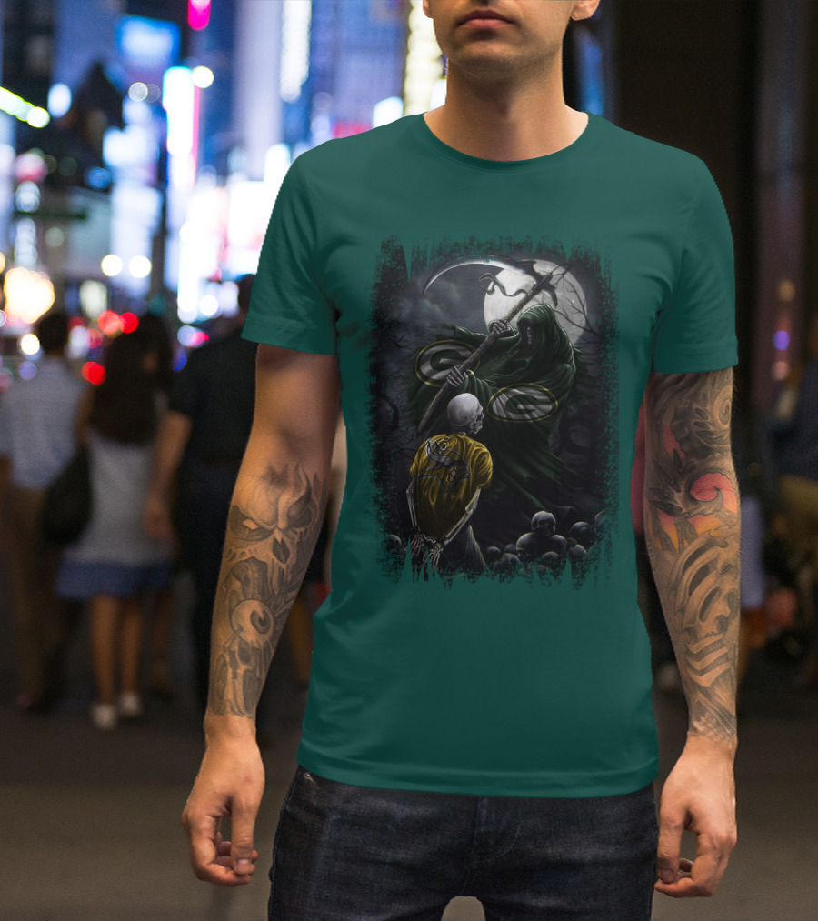 Green Bay Packers Grim Reaper Scene With Skeleton Under Moonlight T-Shirt