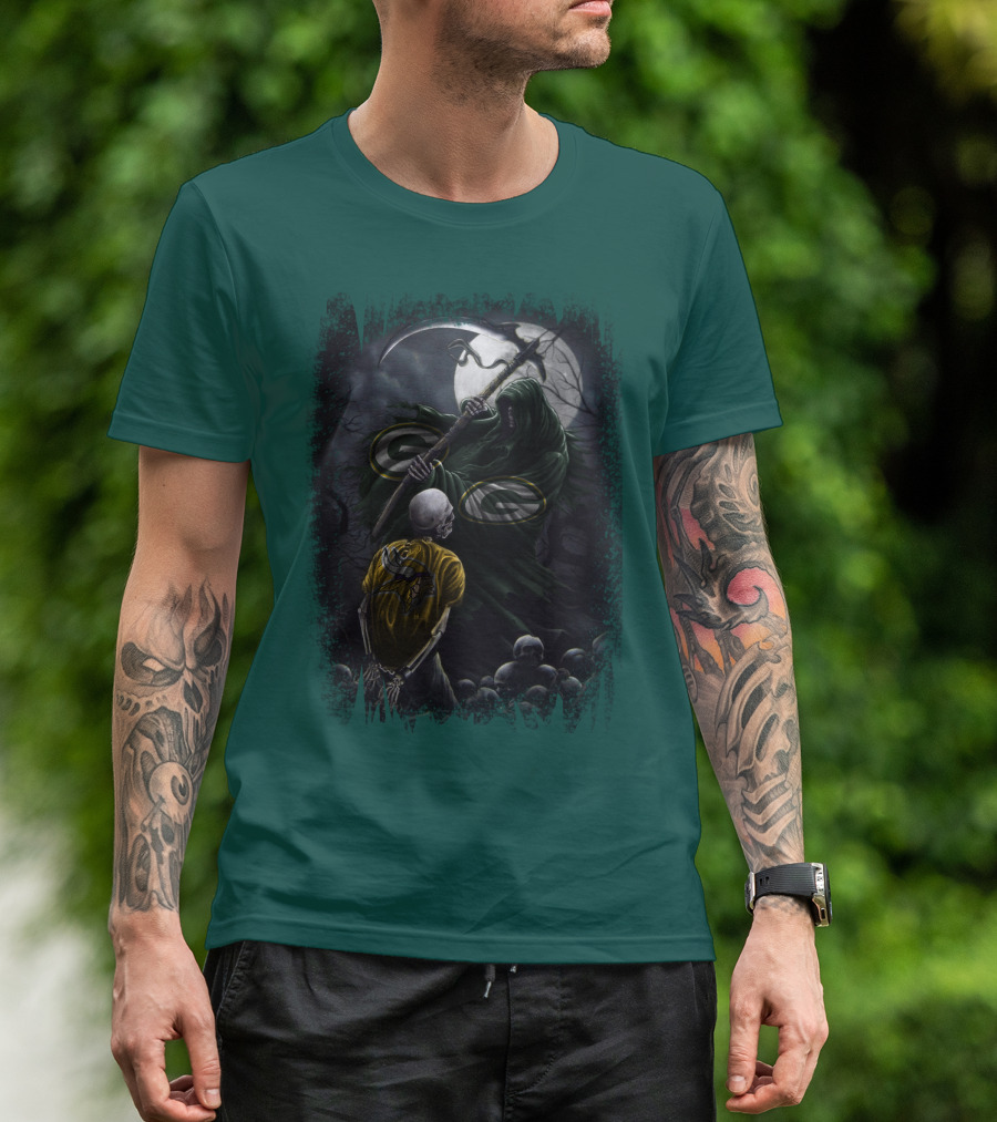 Green Bay Packers Grim Reaper Scene With Skeleton Under Moonlight T-Shirt