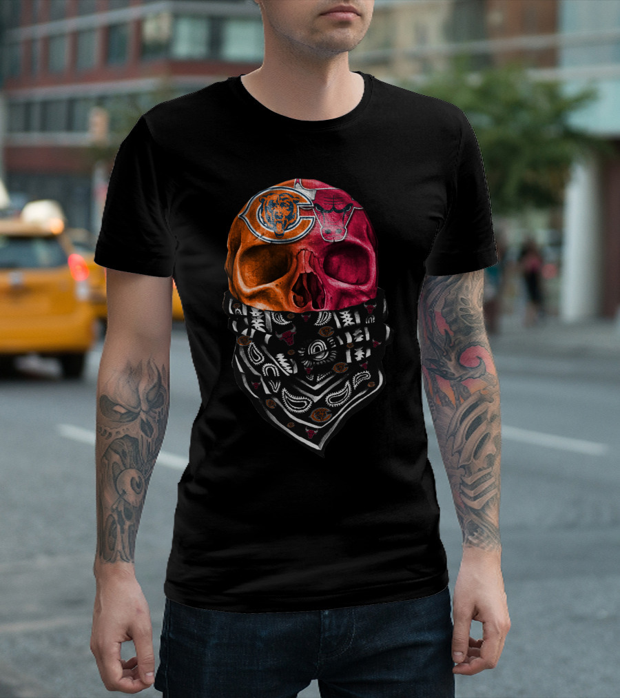 Chicago Bears And Bulls Skull With Bandana T-Shirt