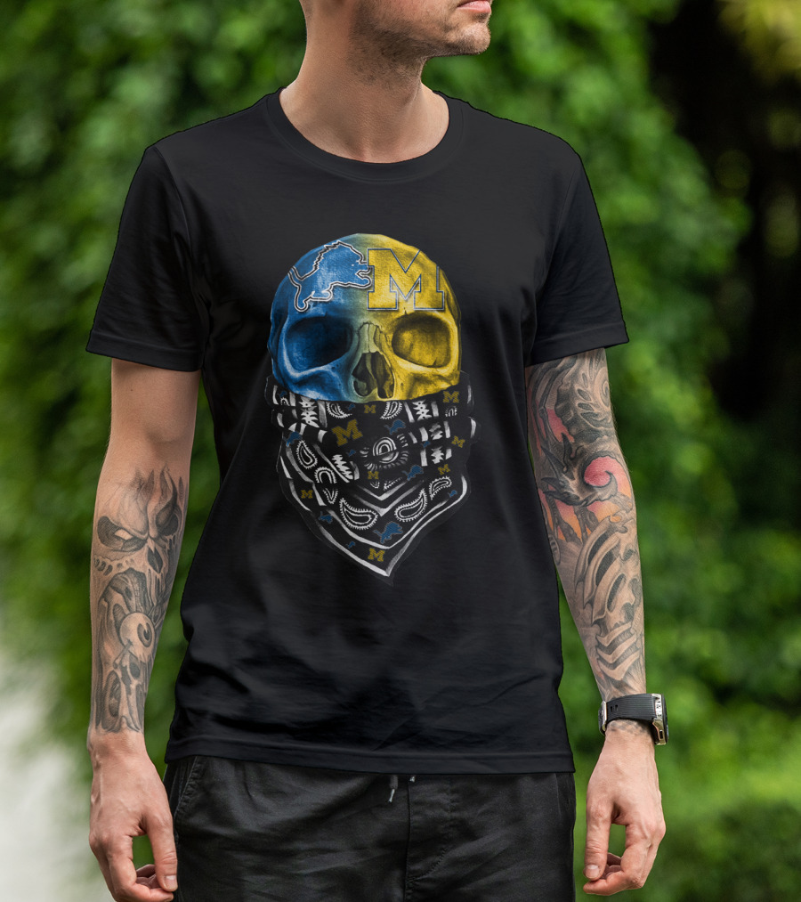 Lions Blue Michigan M Skull Bandana T-Shirt