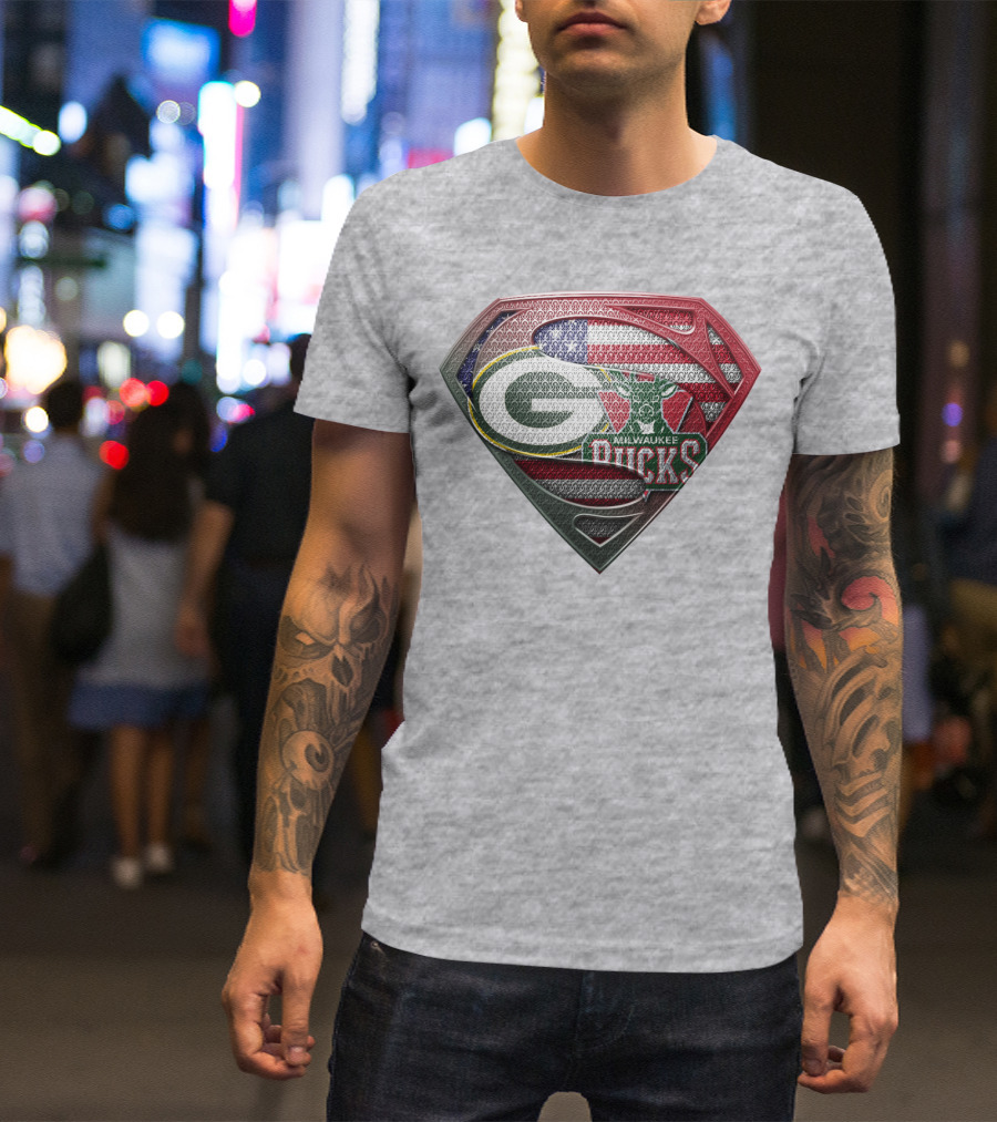 Green Bay Milwaukee Bucks Superman American Flag T-Shirt