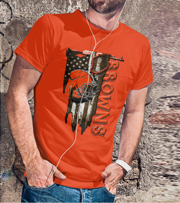 Cleveland Browns American Flag Football Helmet Browns T-Shirt