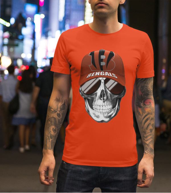 Cincinnati Bengals Skull With Cap And Mirrored Sunglasses T-Shirt