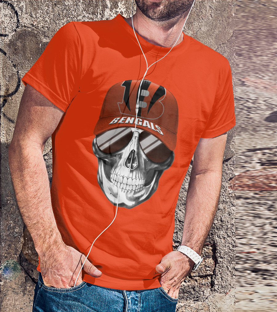 Cincinnati Bengals Skull With Cap And Mirrored Sunglasses T-Shirt