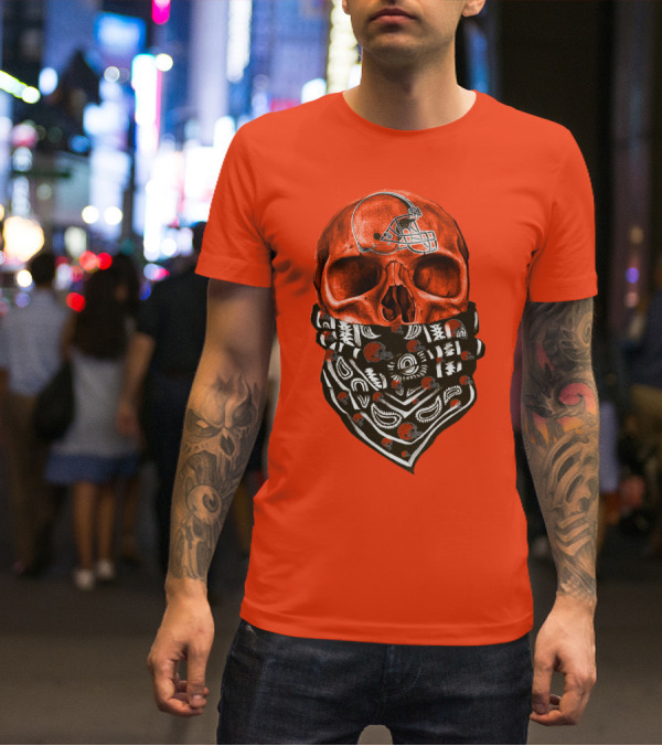 Cleveland Browns Skull With Helmet And Bandana T-Shirt
