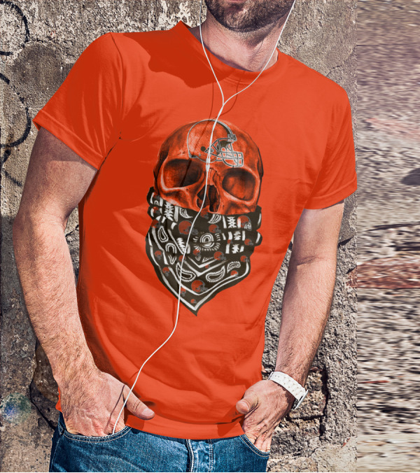 Cleveland Browns Skull With Helmet And Bandana T-Shirt