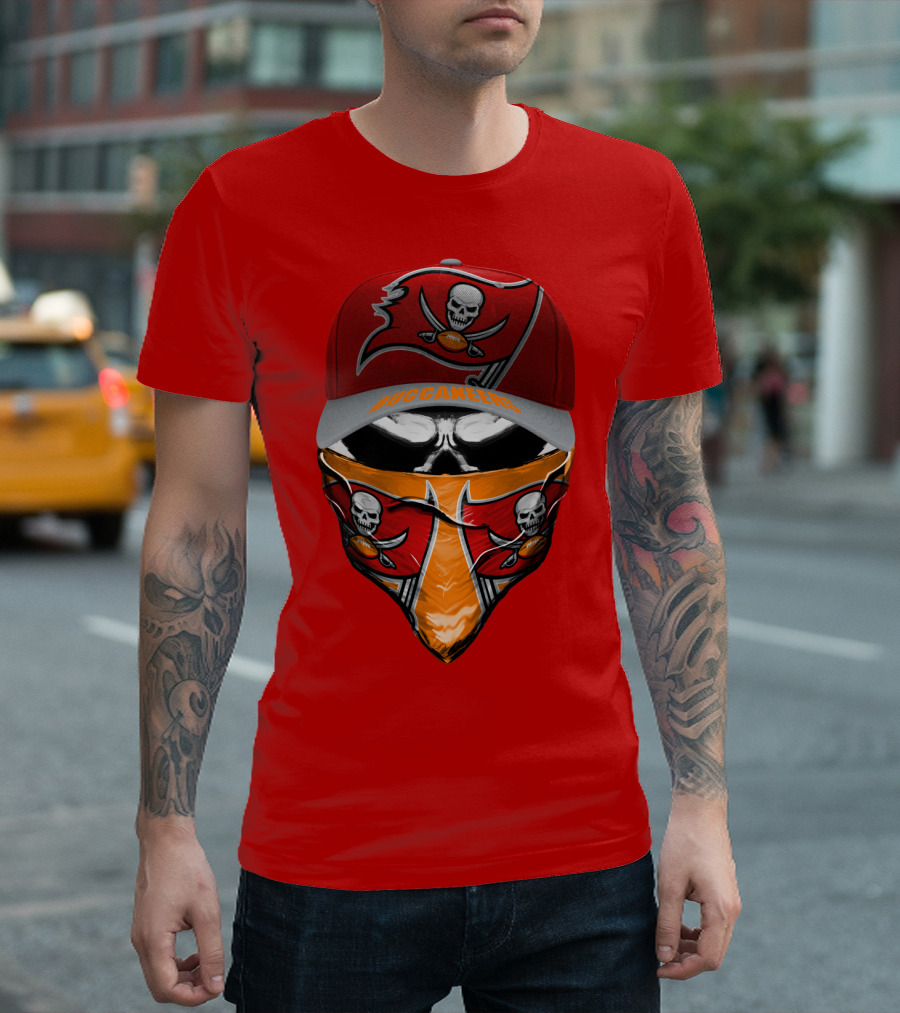 Buccaneers Skull Logo Hat And Bandana Red T-Shirt