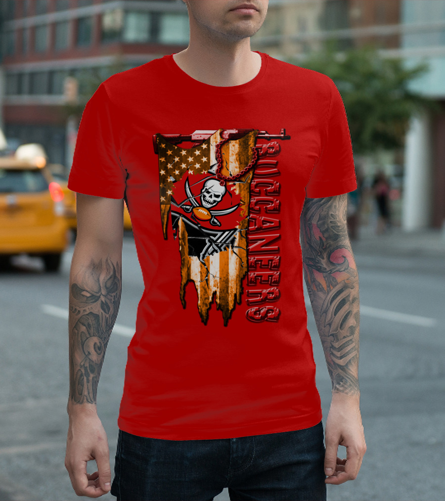 Tampa Bay Buccaneers American Flag Skull T-Shirt