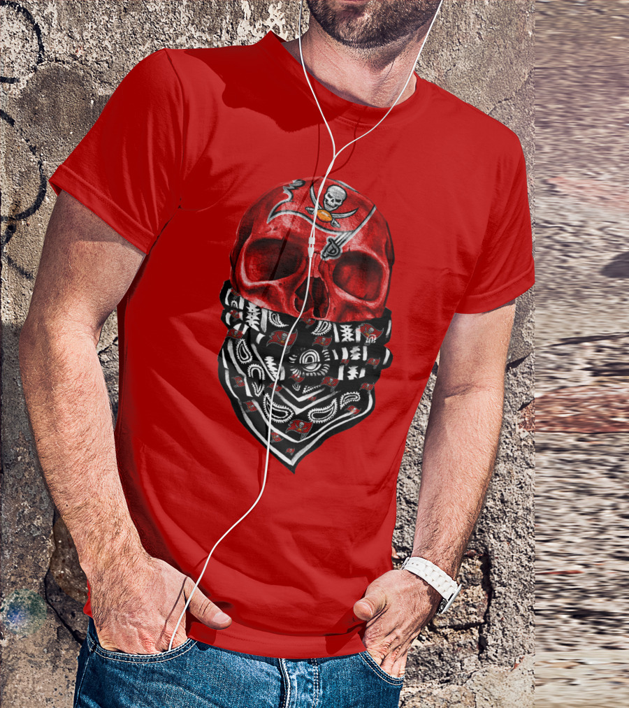Tampa Bay Buccaneers Skull Bandana T-Shirt