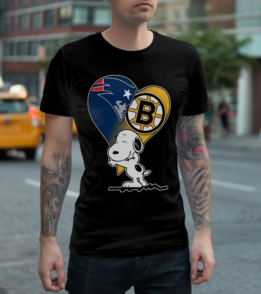Patriots Bruins Snoopy Heart Hug T-Shirt