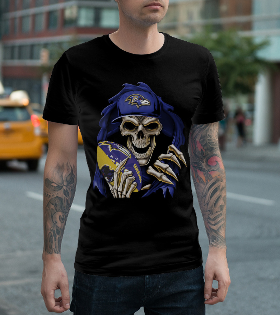 Skullbong Baltimore Ravens Skeleton Holding Football T-Shirt