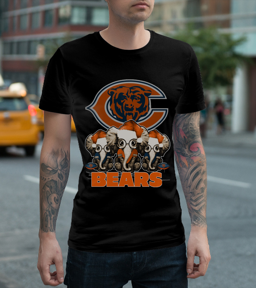 CHICAGO BEARS Christmas Elephants With Santa Hats T-Shirt